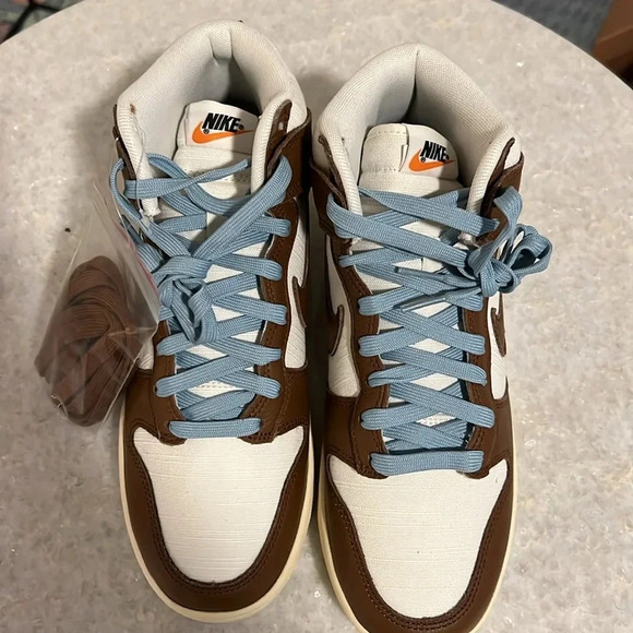 Men’s Nike Dunk High - Picture 2 of 12